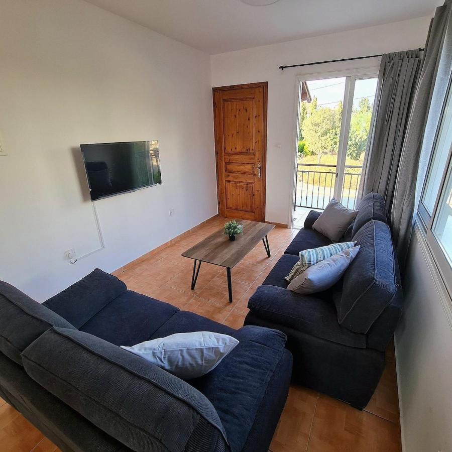 Ntoras Holiday Home Пафос Екстериор снимка